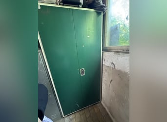 Bundeswehrschrank