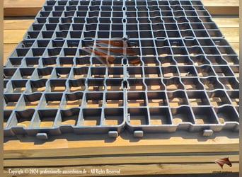 Paddockplatten kaufen – Paddockgitter, Rasengitter, Rasenwaben, Kiesgitter & Paddockmatten 9,80 EUR!
