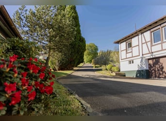 Exclusief manegecomplex in Sauerland | Landhuis, vakantiewoningen, rijhal met uitbreidingsmogelijkhe