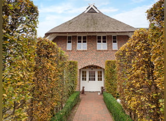 Exklusives Anwesen mit ca. 460m² WFL, Stallungen Reitplatz, Nebengebäuden, ca. 25.000m² Land