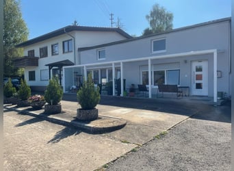 Exklusives Anwesen mit Wohnhaus, Reitanlage, Werkstatt und Photovoltaik – Sofort bezugsfertig 