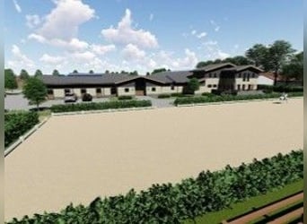 Landbouwgrond met bouwvergunning voor een professionele manege in Keulen!