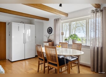 Modern Home and Stables in Scenic Landskrona