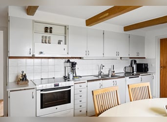 Modern Home and Stables in Scenic Landskrona