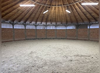 Na sprzedaż nowoczesny ośrodek jeździecki 