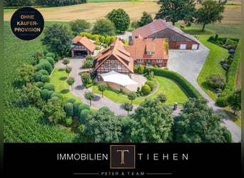 Paardvriendelijk en representatief: boerderij met twee woonhuizen en een groot landgoed nabij Meppen