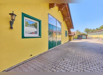 Pferdeimmobilie in Bayern kaufen im Landkreis Deggendorf - Schickes Landhaus mit Außenpool inklusive