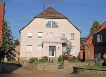 Reiterhof mit großzügigem Wohnhaus im Weserbergland