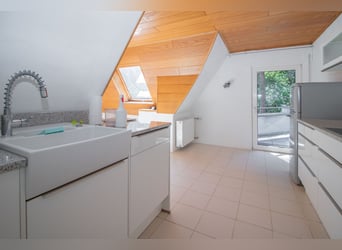 Vrijstaand huis met garage, paardenstal en rijbaan te koop in de Metelener Heide