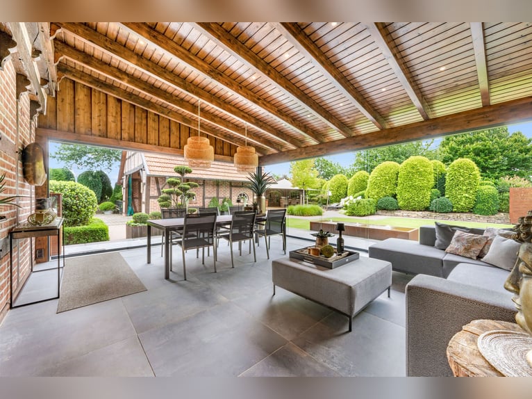 Équilibre parfait entre confort et prestige : propriété équestre comprenant deux maisons d'habitatio