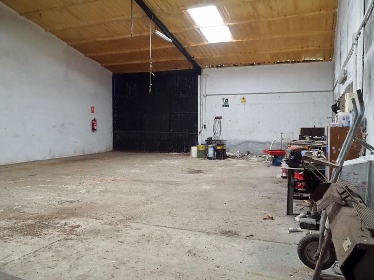 Ferme entièrement équipée pour chevaux – 24 hectares – Cáceres