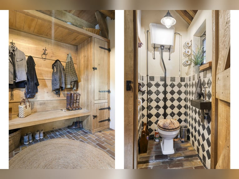 Ferme résidentielle avec installation équestre comprenant une carrière intérieure, une carrière exté