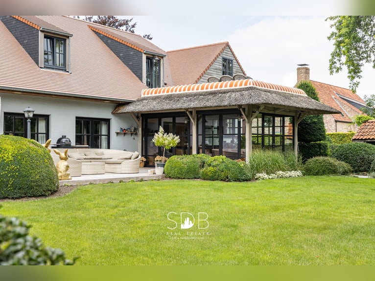 Magnifique villa de campagne avec jardin familial et prairies sur 32 558 m² à Lochristi | Belgique