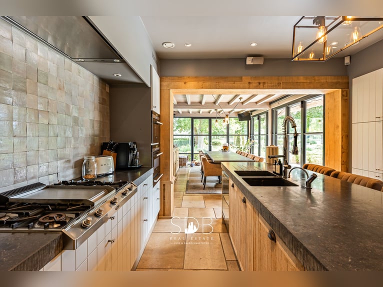 Magnifique villa de campagne avec jardin familial et prairies sur 32 558 m² à Lochristi | Belgique