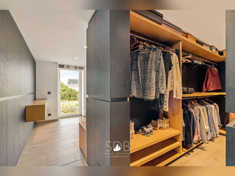 Magnifique villa de style Hoevestijl avec dépendances et pâturages sur 89 070 m² – 2811 Leest