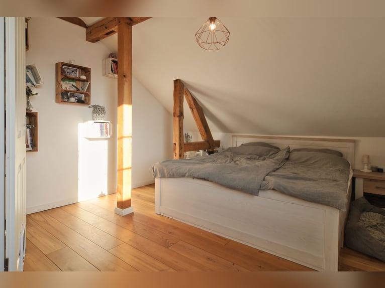 Maison individuelle entièrement rénovée avec élevage de chevaux à Oberkrämer