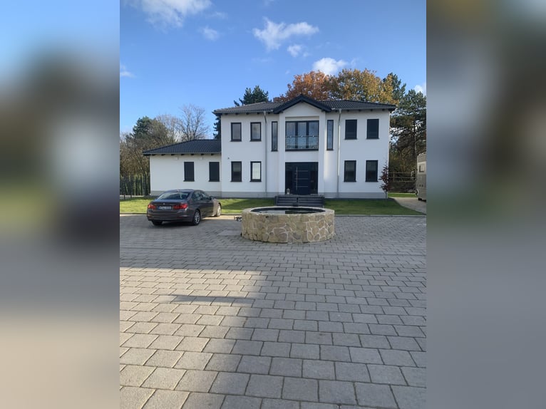 Moderne und rentable Reitanlage im Einzugsgebiet Bonn/Köln mit hochwertigem Wohnhaus