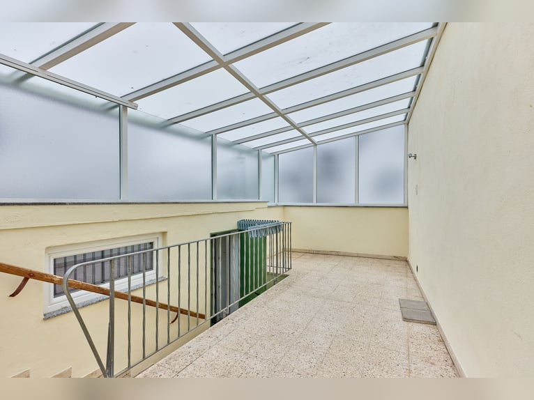 Pferdeimmobilie in Hessen – charmantes Fachwerkensemble mit Reithalle in Groß-Bieberau!