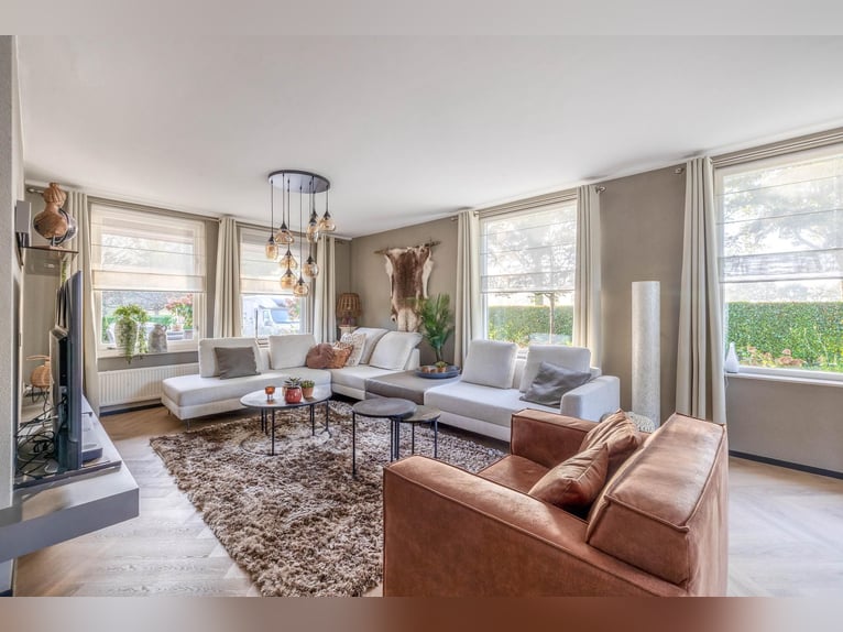 Propriété avec installations équestres professionnelles et options d'habitation spacieuses