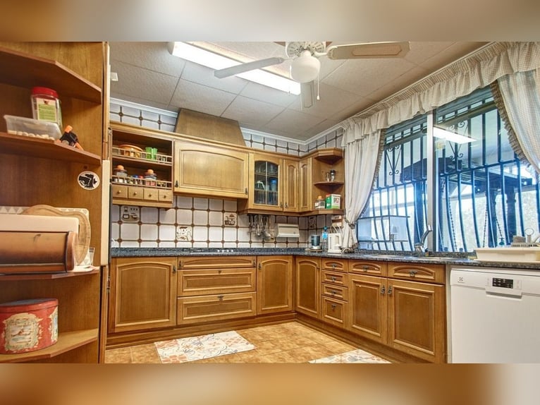 Propriété équestre spectaculaire avec chalet à proximité de la plage.