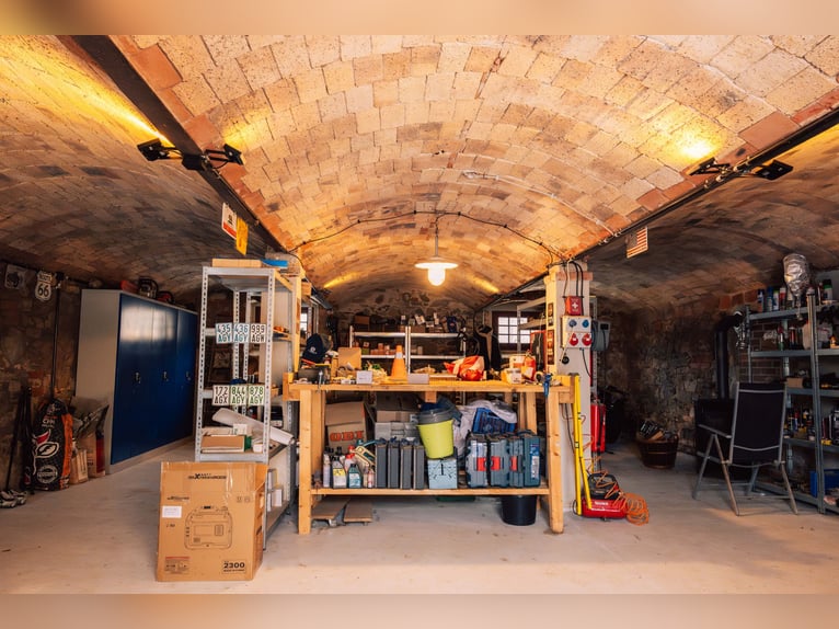 Propriété exceptionnelle classée monument historique, idéale pour les amateurs d'individualité. Parf