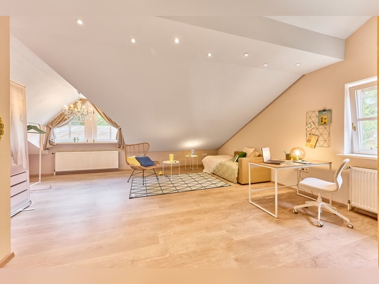 Repräsentatives Anwesen mit schickem Landhaus und privater Reitanlage in der Südwestpfalz!
