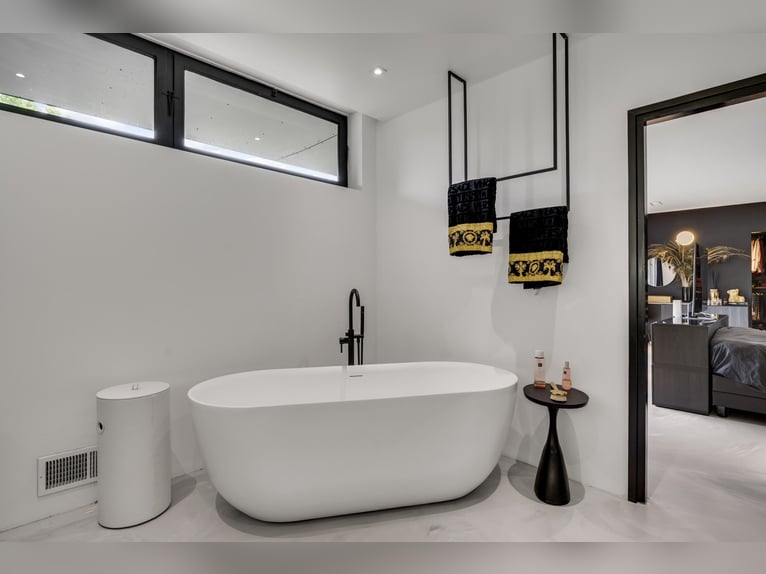 Villa exclusive avec maison d'hôtes et installations équestres à proximité du parc national de De Me