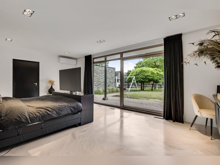 Villa exclusive avec maison d'hôtes et installations équestres à proximité du parc national de De Me