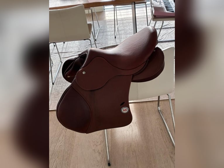 Neuwertiger Meyer Springsattel (Modell: Métamorphose)