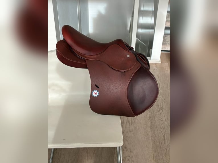 Neuwertiger Meyer Springsattel (Modell: Métamorphose)