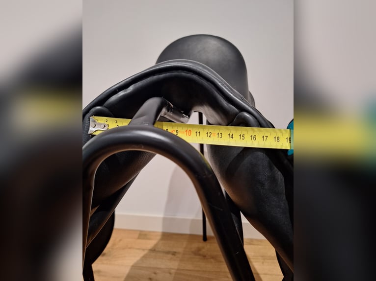 Selle de dressage 16, 5 / dressage saddle 