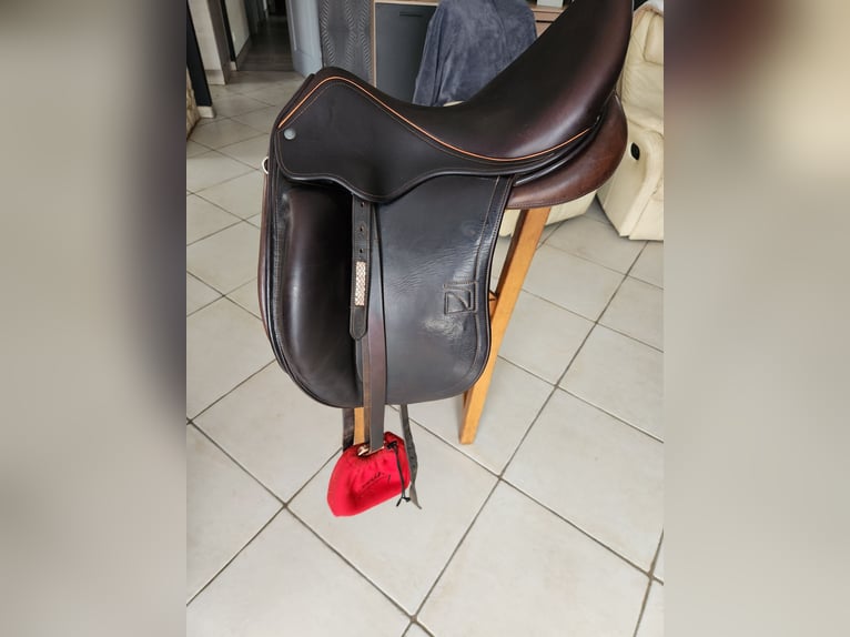 Selle de dressage