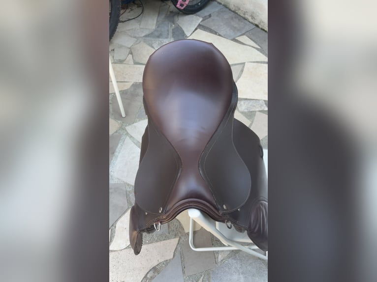 Négociable Selle mixte d’occasion marque inconnue