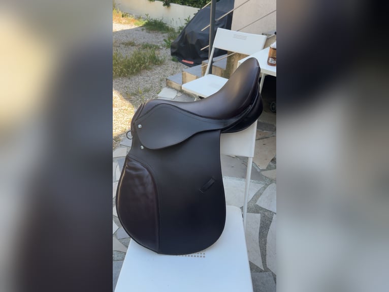Négociable Selle mixte d’occasion marque inconnue