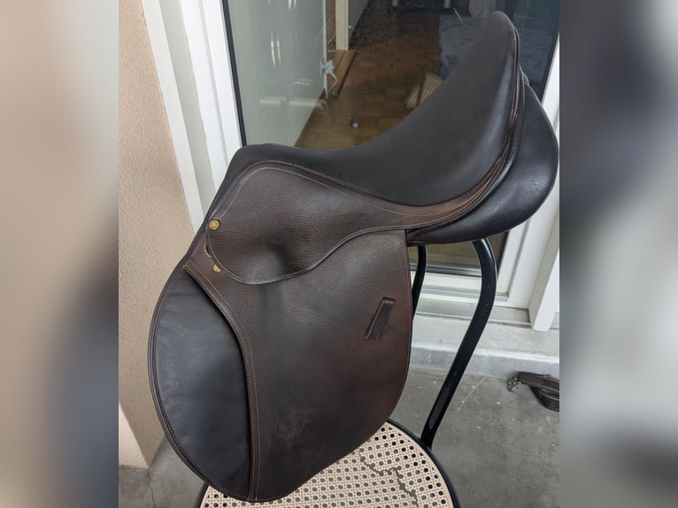 Vente d'une selle mixte. Éric Thomas