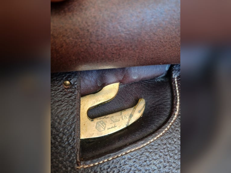 Selle arçonerie française neuve