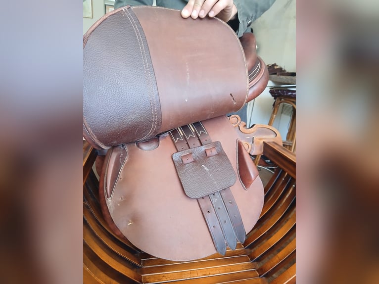 Selle arçonerie française neuve