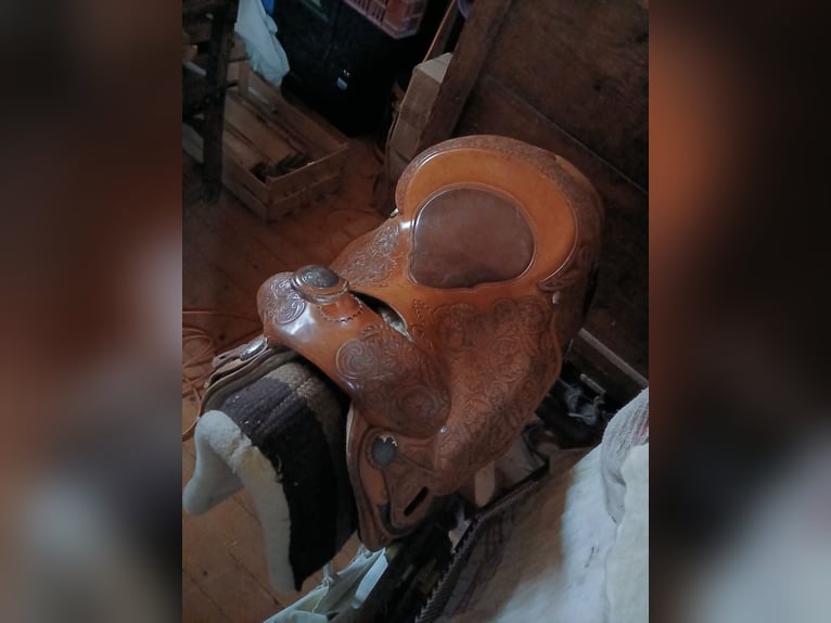 Vends selle western plus tapis