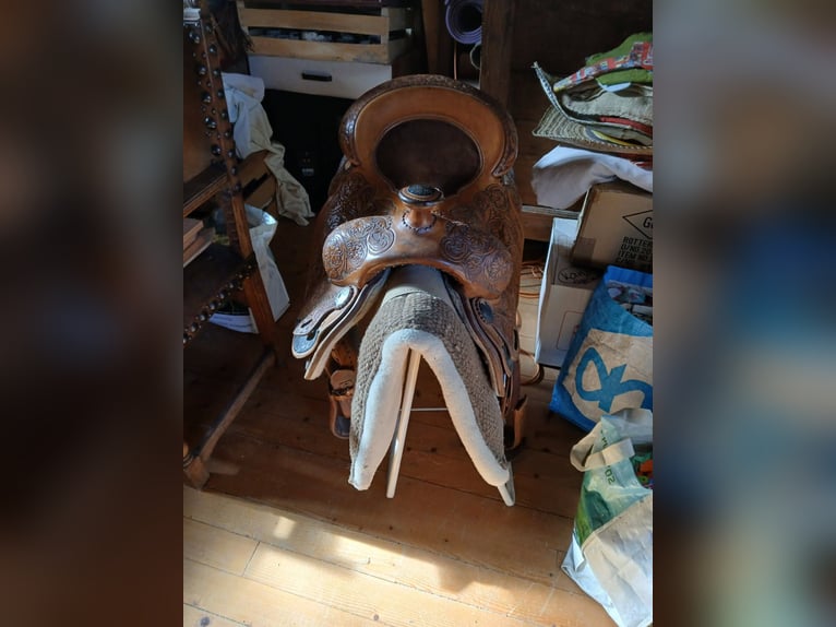 Vends selle western plus tapis