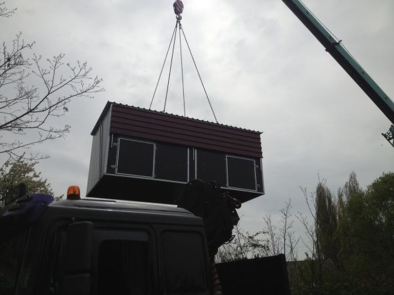 AKTION fahrbare Weidehütte, Außenbox, Pferdebox, mobil, versch. Größen und Ausstattung