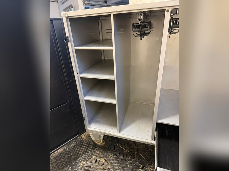 Alfako Maxi Prestige armoire d’écurie pour chevaux, comprenant 2 housses et une armoire supérieure