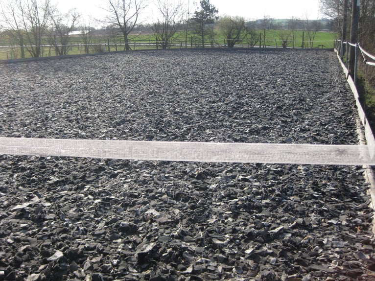 Offenstall f. Teil-/Selbstversorger f. 2 - 4 Pferde