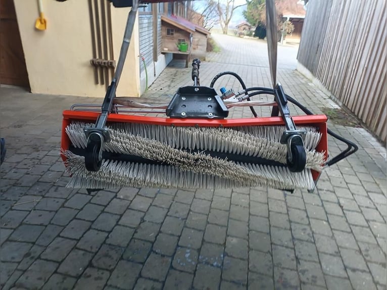 Kubota GR1600 tracteur de pelouse diesel avec balayeuse Kersten