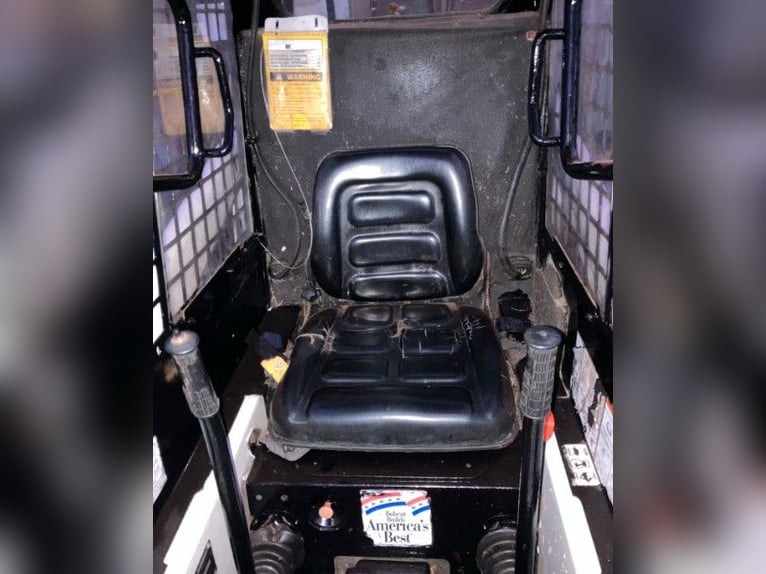 Mini-chargeur sur chenilles à moteur Diesel