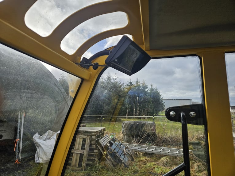 Eurotrac W11 mit Kabine, Heizung und Radio