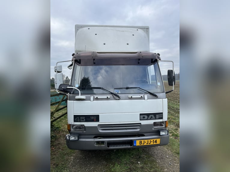 Camion pour chevaux de 7,5 tonnes à vendre