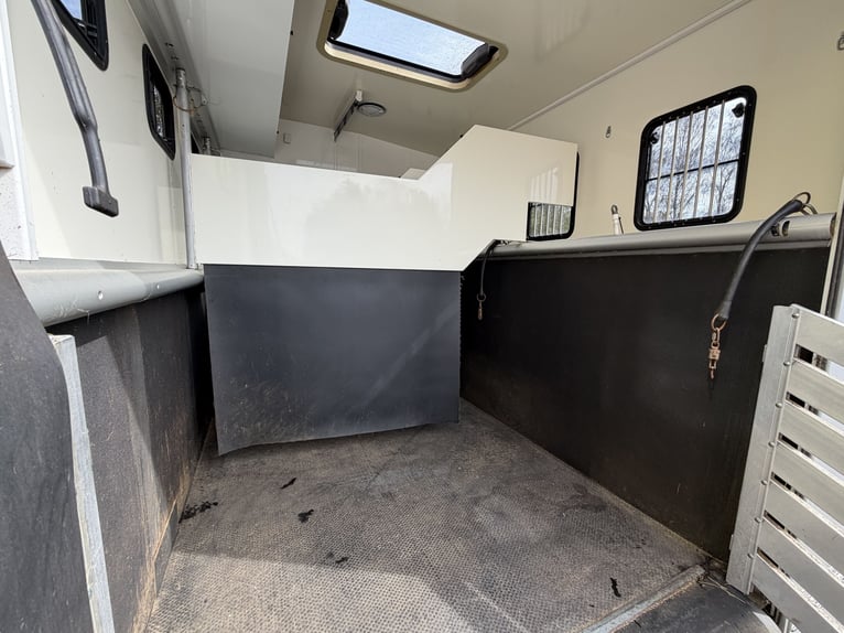 MB Atego 818 | Espace de vie pop-out | 1ère main | Seulement 57 000 km | Chauffage stationnaire | Cl
