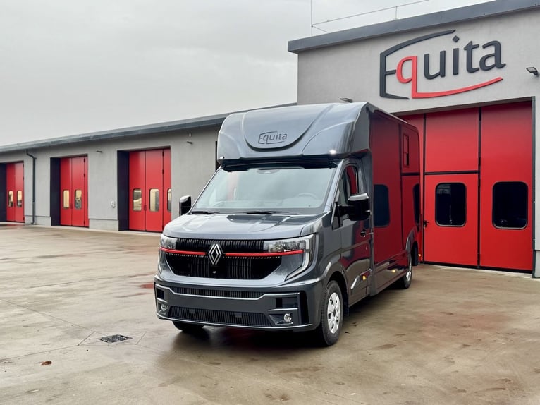Nouveau modèle Renault EQUITA, transporteur pour 2 chevaux, camion 3 places, boîte automatique