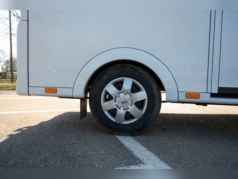 NOUVEAU RENAULT - MASTER (0000)