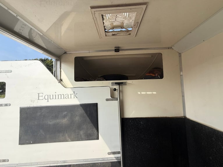 Remorque pour chevaux de sport EQUIMARK RENAULT MASTER 3,5 t